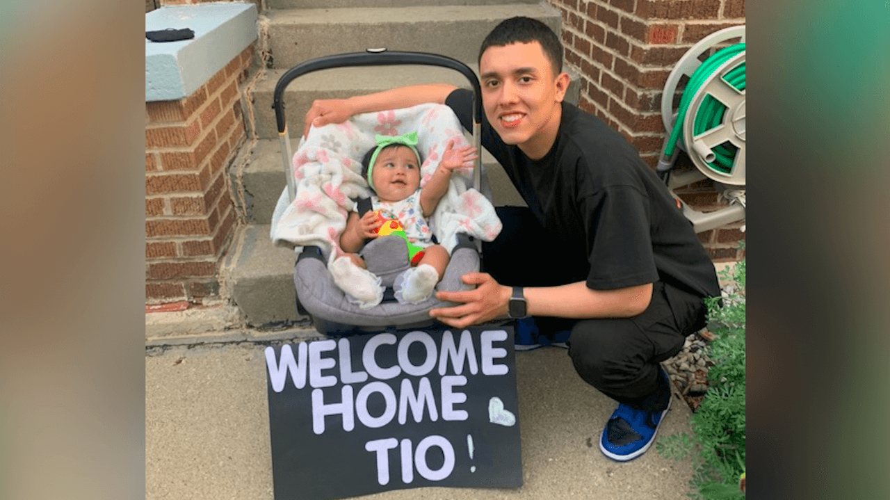 Chrys fue asesinado el sábado 3 de julio en las calles de Chicago, 6 días antes de cumplir 20 años y solo 1 mes después de regresar a casa del entrenamiento básico en Fort Jackson. De momento, la policía de Chicago no tiene a nadie bajo custodia.