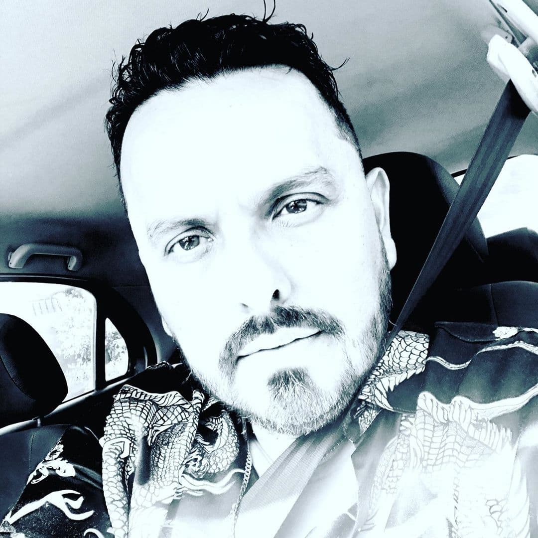 El cantante de regional mexicano platicó con sus fanáticos sobre la realidad que atraviesan muchos de los artistas.