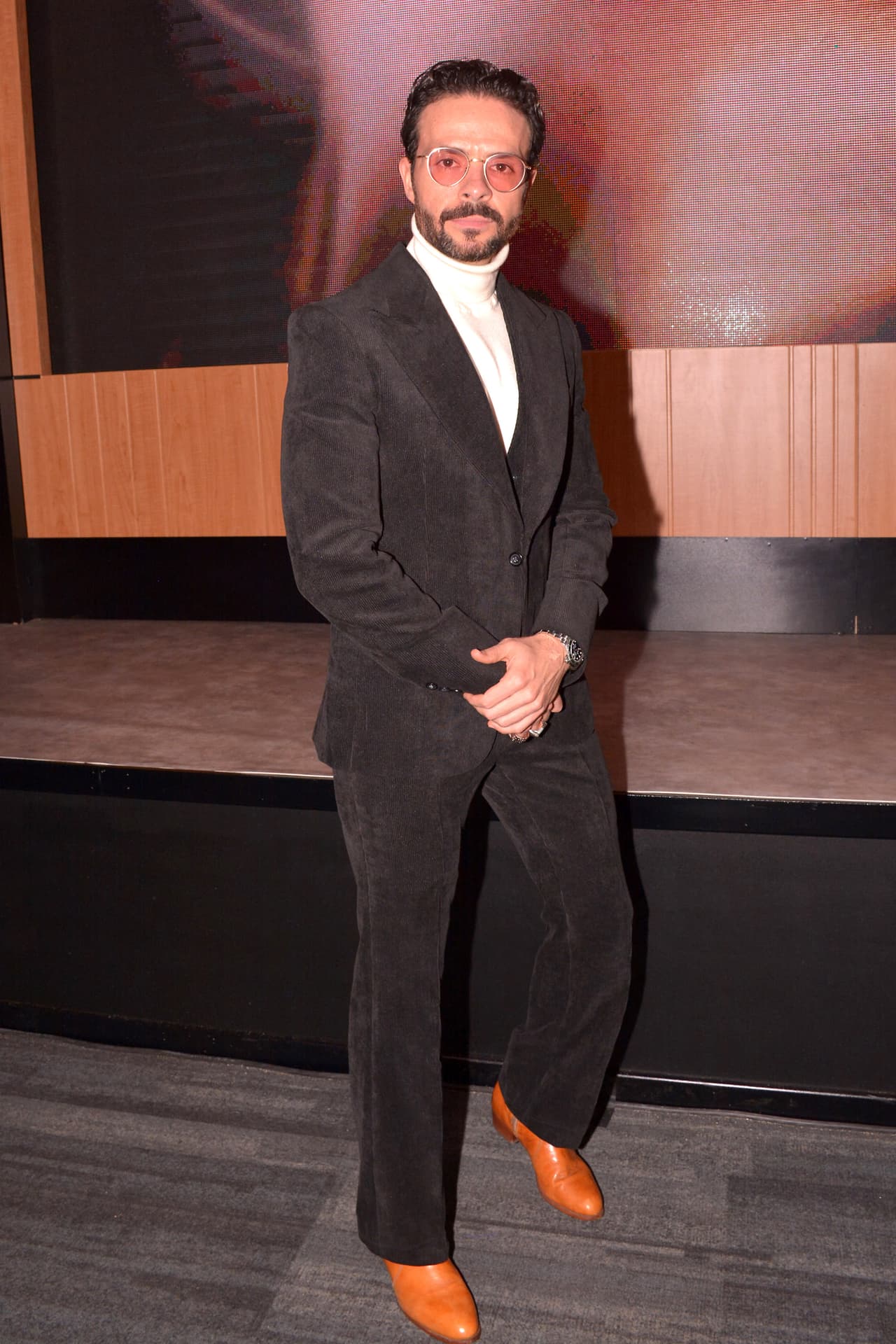 El actor
<b>José María Torre</b>, estrella de
<b><a href="https://www.univision.com/shows/por-amar-sin-ley" target="_blank">‘Por amar sin ley’</a></b>, habló sin reservas acerca de cómo cuida su físico y del gusto que tiene por ejercitarse.