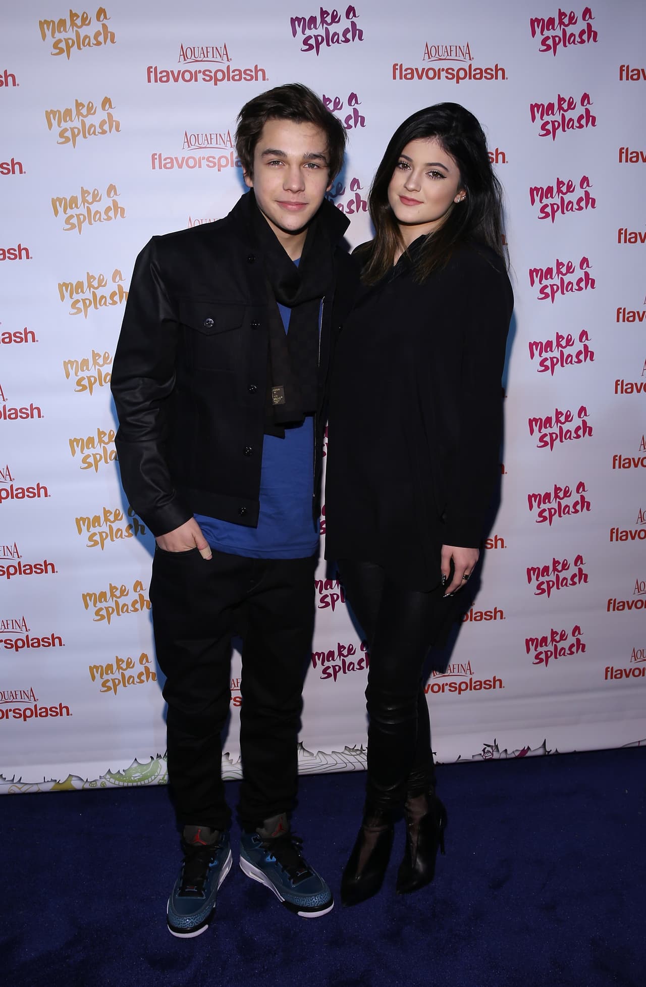 Hasta Austin Mahone no perdió la oportunidad de posar al lado de Kylie.