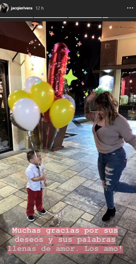 Esta imagen la compartió en sus historias de Instagram, con lo que reveló un poco de su festejo al lado de su hijo Jordan.