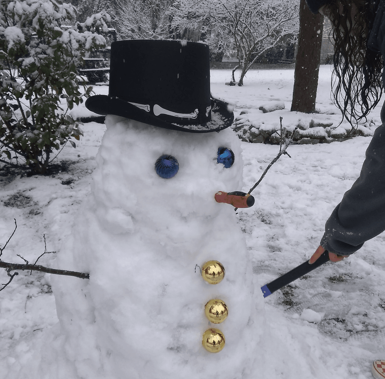 <b>Jonestown | </b>El Servicio Nacional de Meteorología (NWS, por sus siglas en inglés) catalogó la nevada de este domingo en diversas partes de Texas como una tormenta invernal debido a la rápida acumulación de nieve.