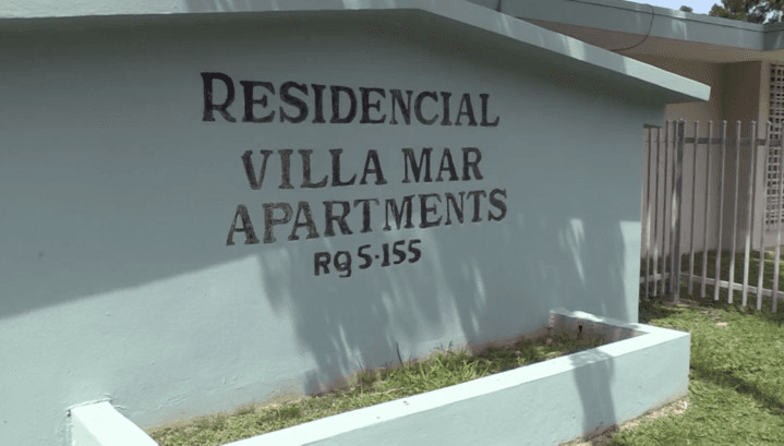 Policía investiga qué pudo haber provocado agresión en residencial de Aguadilla