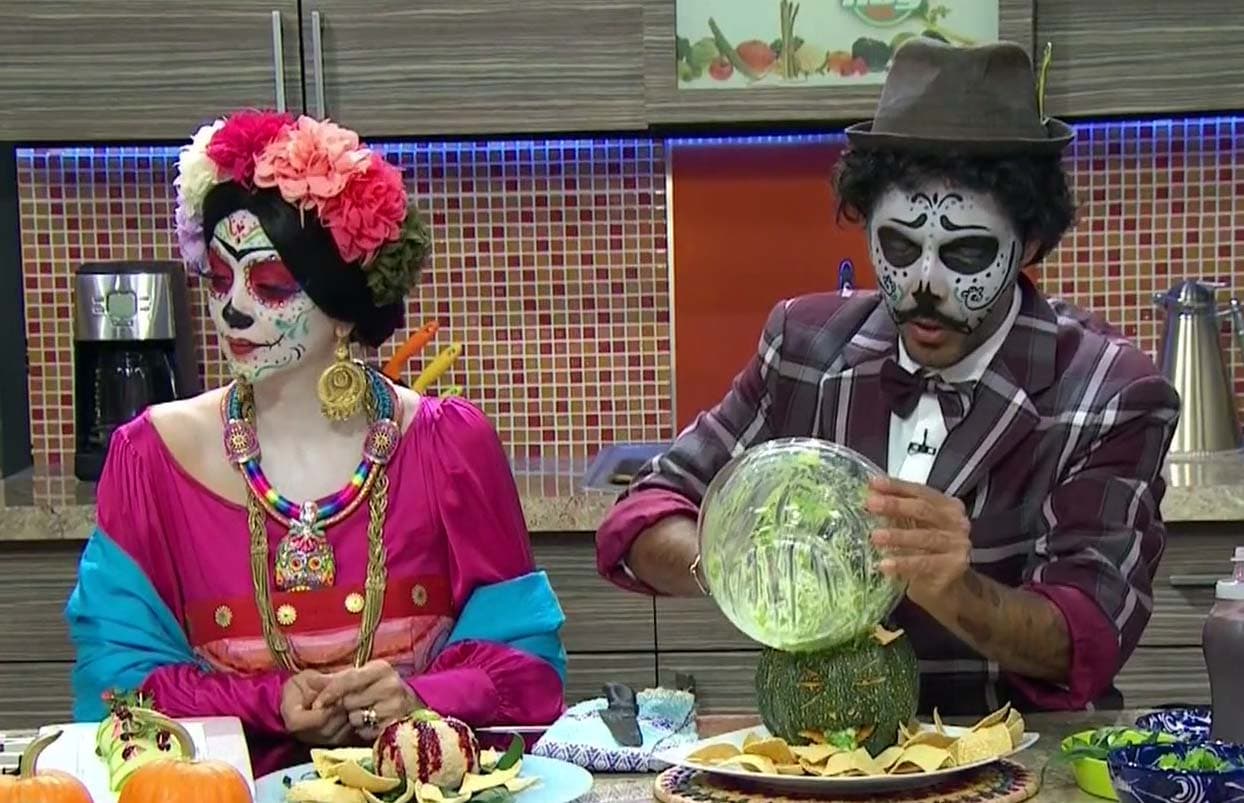 El chef Yogui nos preparó unas botanas saludables para poder disfrutar sin culpas del tradicional pan de muerto.