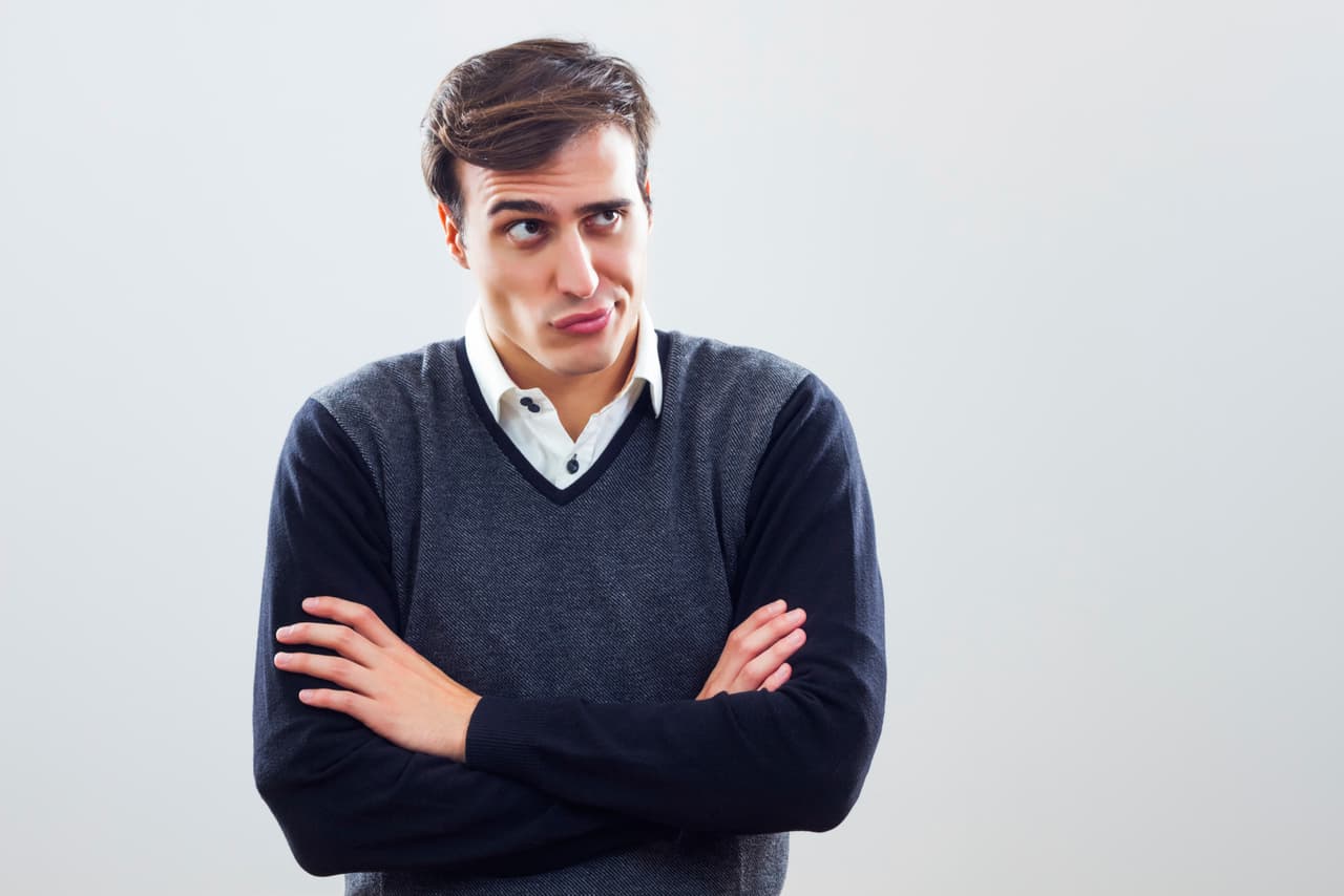 La próxima vez que sientas que los demás a tu alrededor no te soportan piénsalo dos veces “¿serán ellos, o serás tú?”.