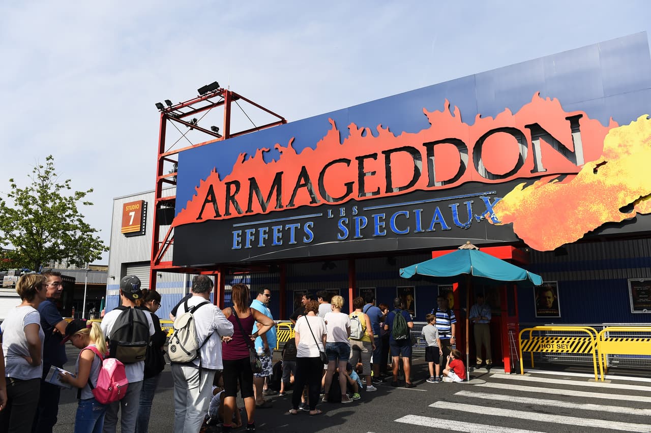 <b>Puesto 4. Walt Disney Studios Park</b>
<br>
<br>Número de atracciones: 11
<br>
<br>Costo por atracción: 6.56 dólares
<br>
<br>Ubicación: París, Francia
<br>
<br>Es uno de los dos
<a href="https://disney.fandom.com/wiki/Walt_Disney_Studios_Park"><u>parques temáticos de Disneyland Paris</u></a>. Está inspirado en las películas y personajes del gigante del entretenimiento Disney.