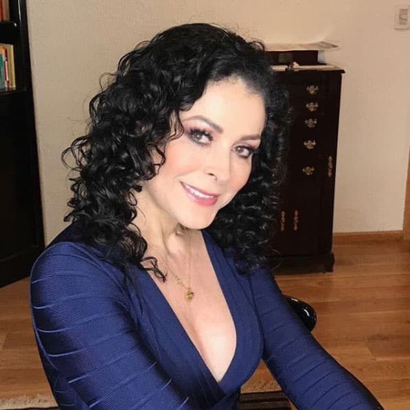 De esta manera es como conserva su figura: "Soy una persona muy activa. Nado, camino, hago yoga o bien practico aerobics. Me fascina sentirme fuerte y sana", dijo para 'El siglo de Torreón'.