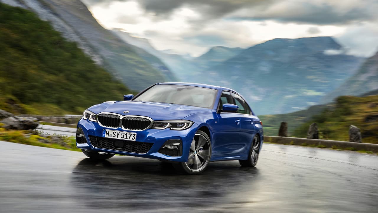 BMW acaba de revelar la séptima generación del
<b>BMW Serie-3 </b>en el marco del
<b>Auto Show de París</b>, el salón de Automóvil bianual de la ciudad luz, uno de los más importantes del mundo.