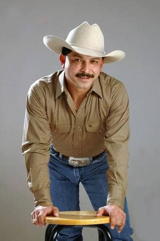 Emilio Navaira, en una fotografía publicada en su Facebook.