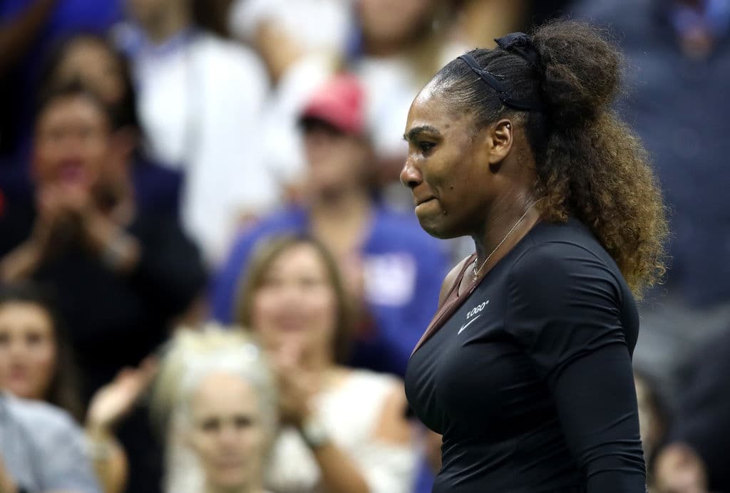 Las lágrimas se desataron en una Serena Williams totalmente descontrolada en el desenlace del partido.