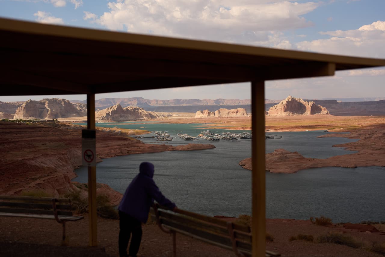 Un plan para recortar el suministro de agua del río Colorado debido a la sequía genera críticas e incertidumbre
