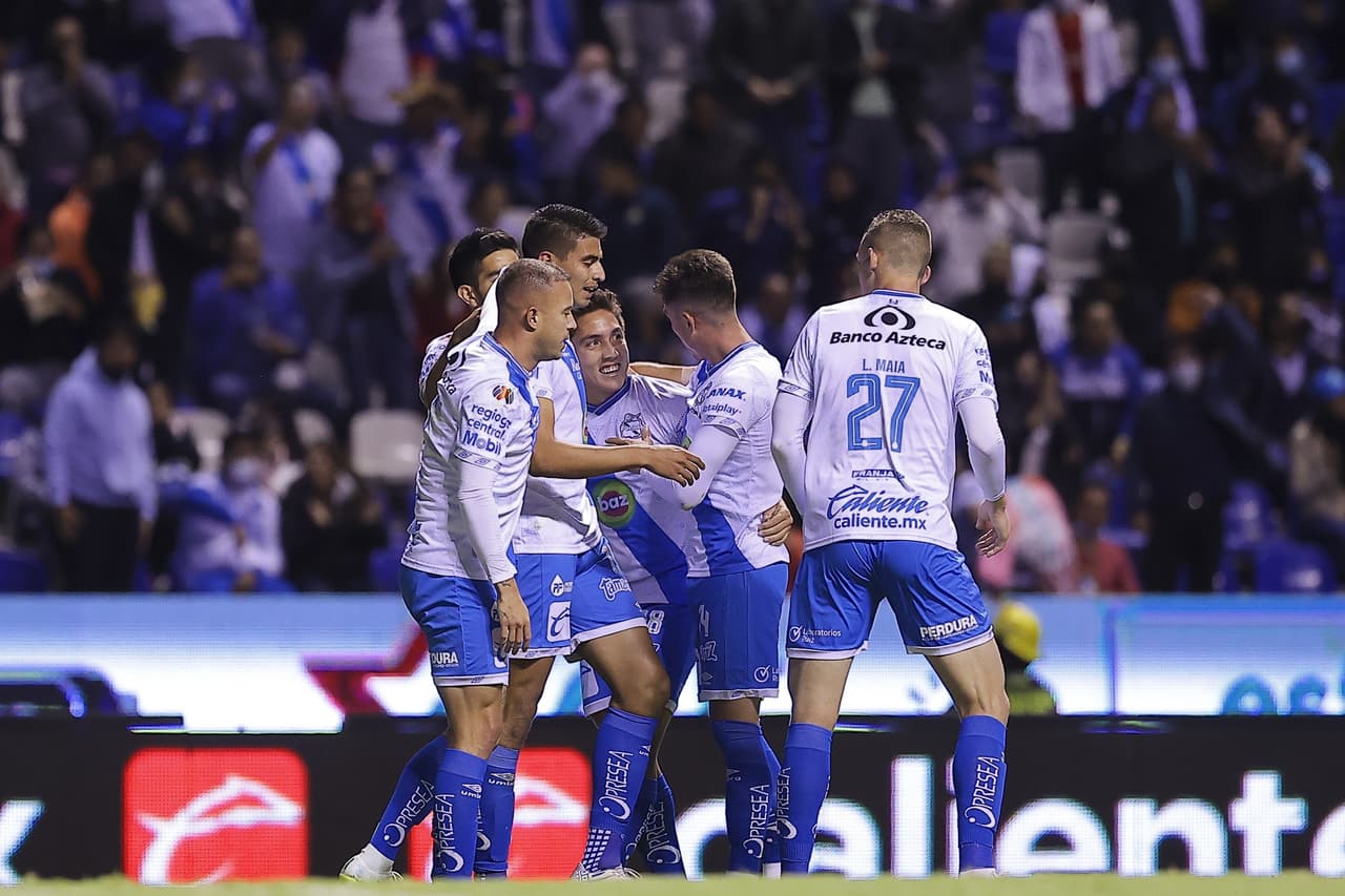 Pese a ir perdiendo, Puebla no bajó la guardia y al 70’ encontró el empate en la frente de Alberto Herrera, quien remató un rebote nacido de un disparo de media vuelta de Martínez.