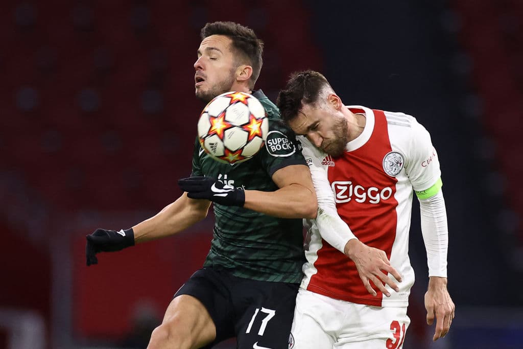 Los cuatro ofensivos del Ajax marcan en la victoria 4-2 del conjunto de Amsterdam sobre el Sporting CP y consiguen 18 puntos de 18 puntos posibles.