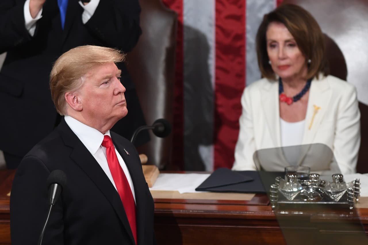 Con el choque entre la Casa Blanca y el Congreso por el 'impeachment' estalló una crisis constitucional, ¿cómo saldremos de ella?