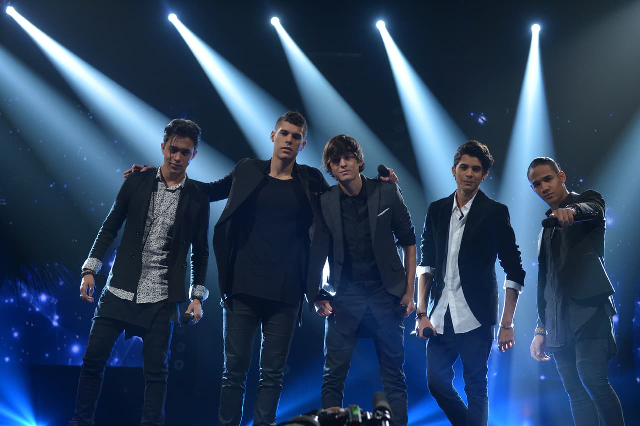 We all love CNCO! Eric, Zabdiel, Christopher, Joel y Richard cantaron sus éxitos "Tan fácil" y "Quisiera", si te perdiste la presentación
<a href="http://www.univision.com/shows/la-banda/cnco-regreso-a-la-banda-y-canto-tan-facil-y-quisiera-video" target="_blank"><b>aquí </b></a>la puedes ver una y otra vez.