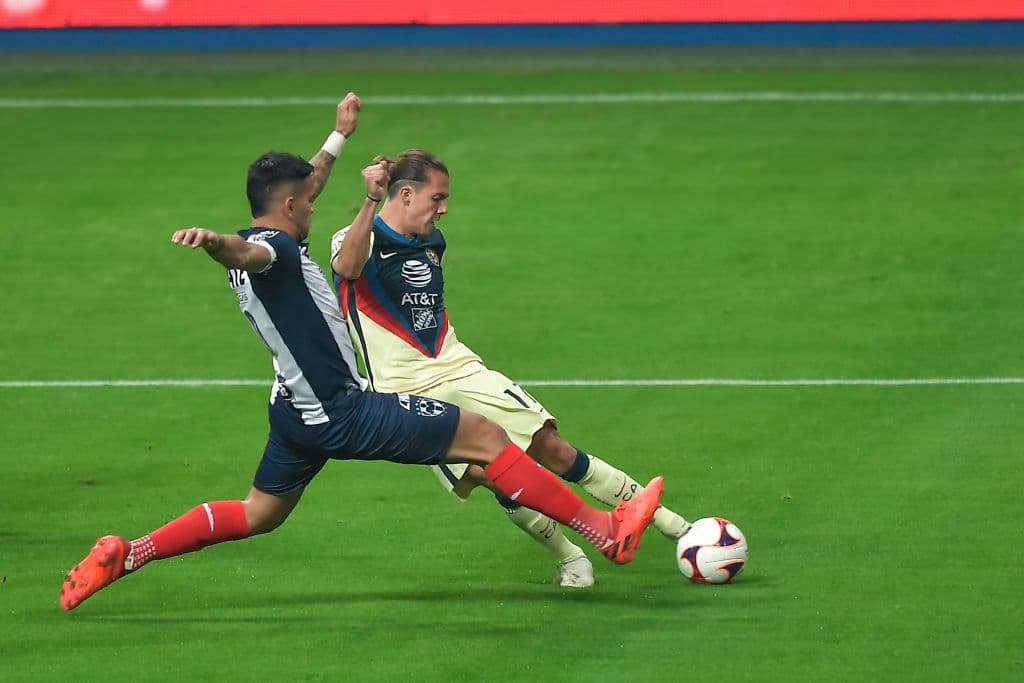 Rogelio Funes Mori (35’) sentenció la victoria desde los once pasos; Sebastián Córdova salió expulsado a los 83’. En la última jugada, las Águilas pudieron sacar el empate, pero Benedetti no alcanzó a conectar. La siguiente jornada de la competición, Monterrey recibirá al León y América hará lo propio con Juárez.