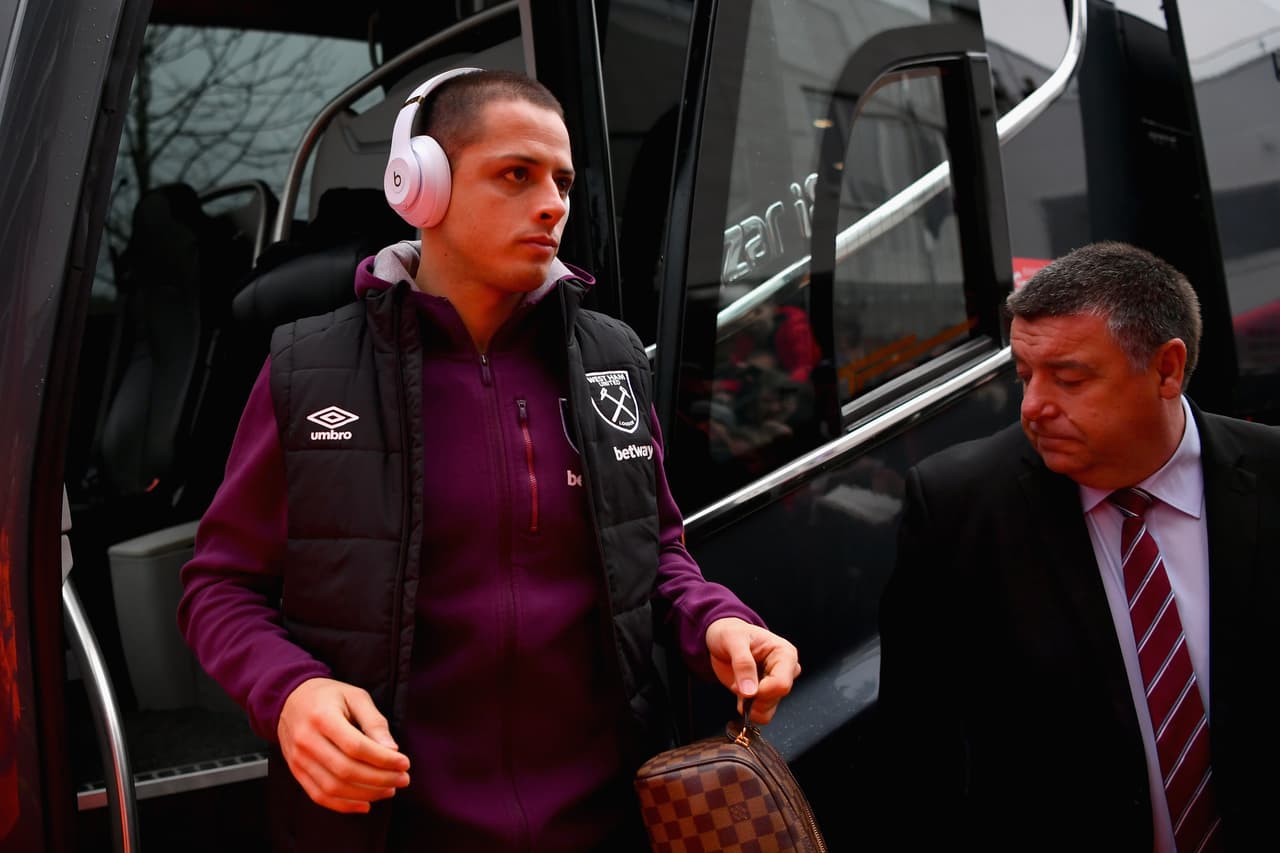 ‘Chicharito’ buscaría salir del West Ham en el verano