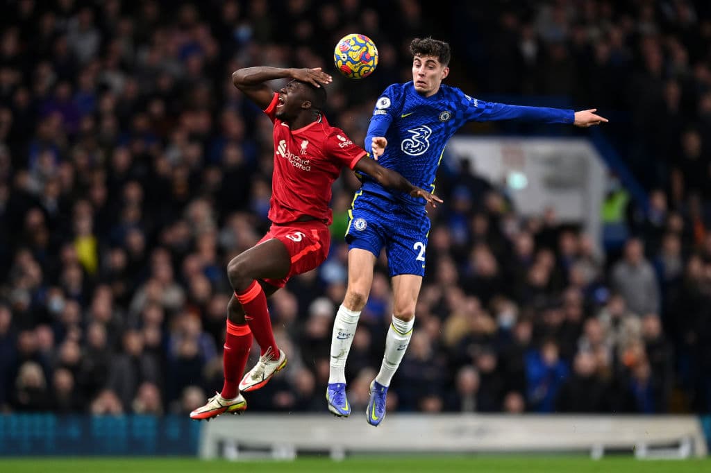 Chelsea le empata al Liverpool y reparten puntos durante la fecha 21 en la Premier League. Los 'Reds' lideraban el partido con goles de Sadio Mane y Mohamed Salah, pero antes de terminar la primera mitad, Mateo Kovacic y Christian Pulisic lograron igualar el marcador. Los 'Blues' superan a los de Klopp por un punto en la tabla.
