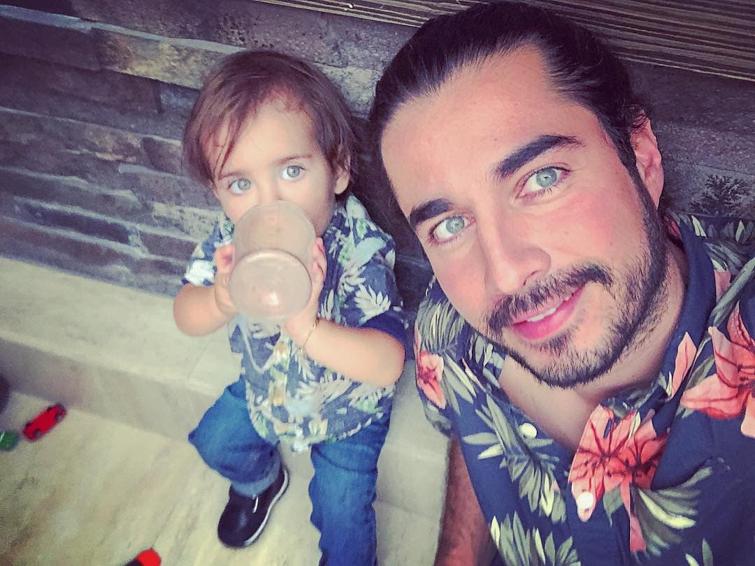 “Eres mi sol y quiero que sepas que mis sentimientos son verdaderos. Realmente te quiero. Eres mi mejor amigo”, dice Queen en el fragmento de la canción que eligió Josué para expresar lo importante que es su hijo en su vida.