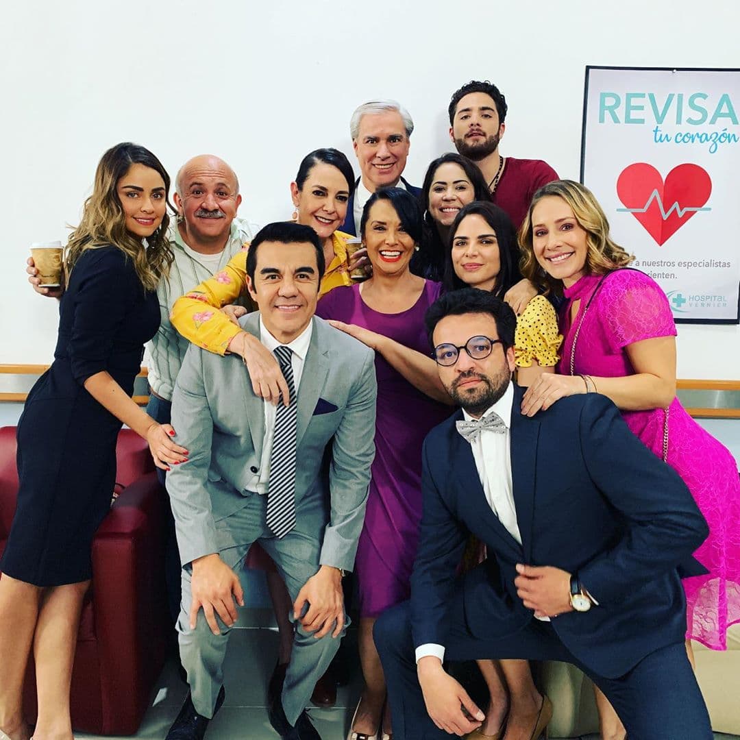 Como tú no hay 2, una producción de W Studios y The Lemon Studios para Televisa, marca el regreso de Mayra Rojas a esta última compañía televisora tras 22 años de haber dejado laborar en ella.