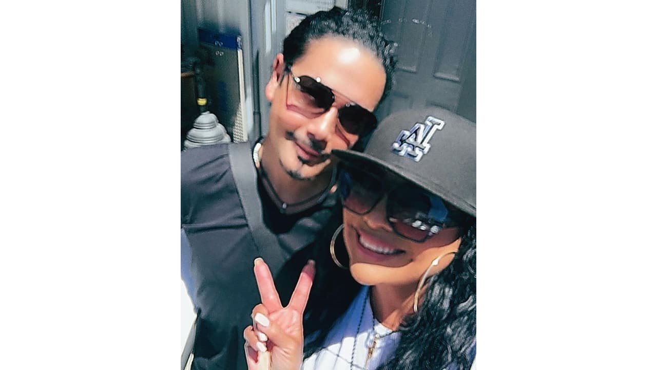 Chris Pérez con Suzette Quintanilla.