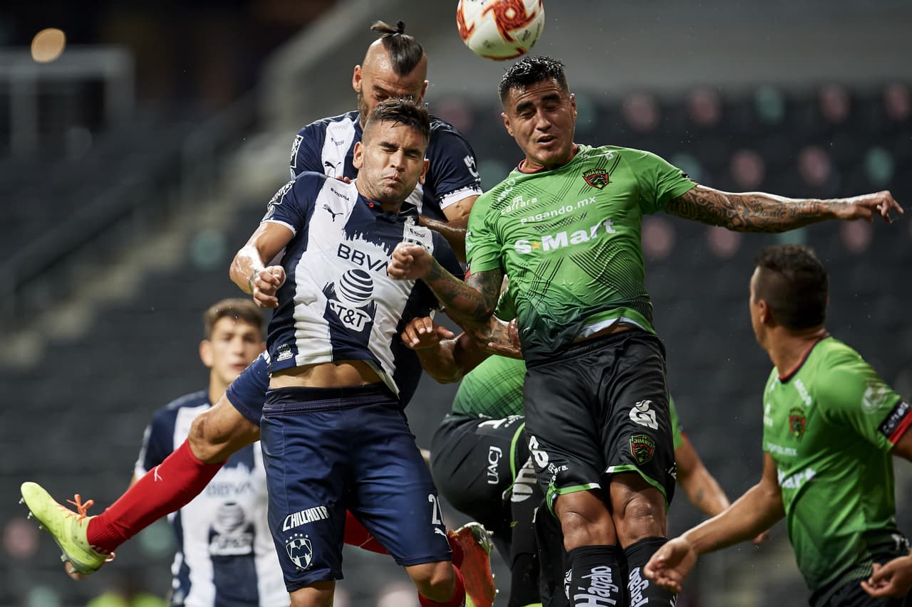 Con doblete de Aké Loba, los Rayados consiguen adueñarse de los puntos en casa.