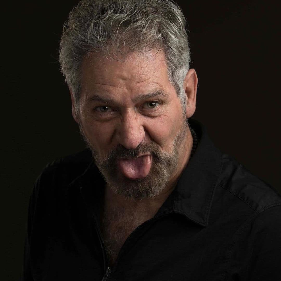 Mientras que Leonardo Daniel tiene 66 años y el público lo recuerda por su papel en la serie Médicos, Línea de Vida, Marco Treviño tiene 59 años y su más última aparición en TV fue en el melodrama de Azteca, 'Educando a Nina' (2018).