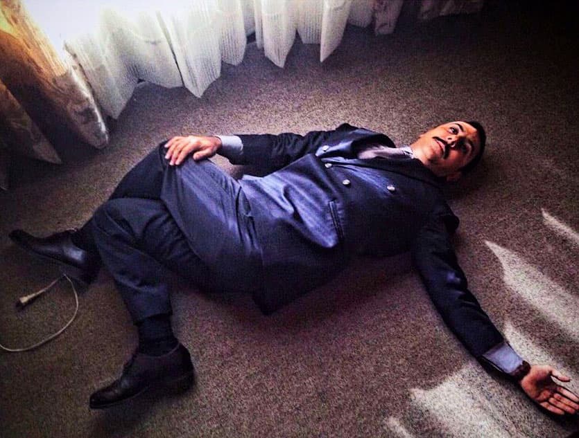 Este actor se caracteriza por su buen humor y versatilidad para interpretar todo tipo de personajes que van desde la comedia hasta el drama.