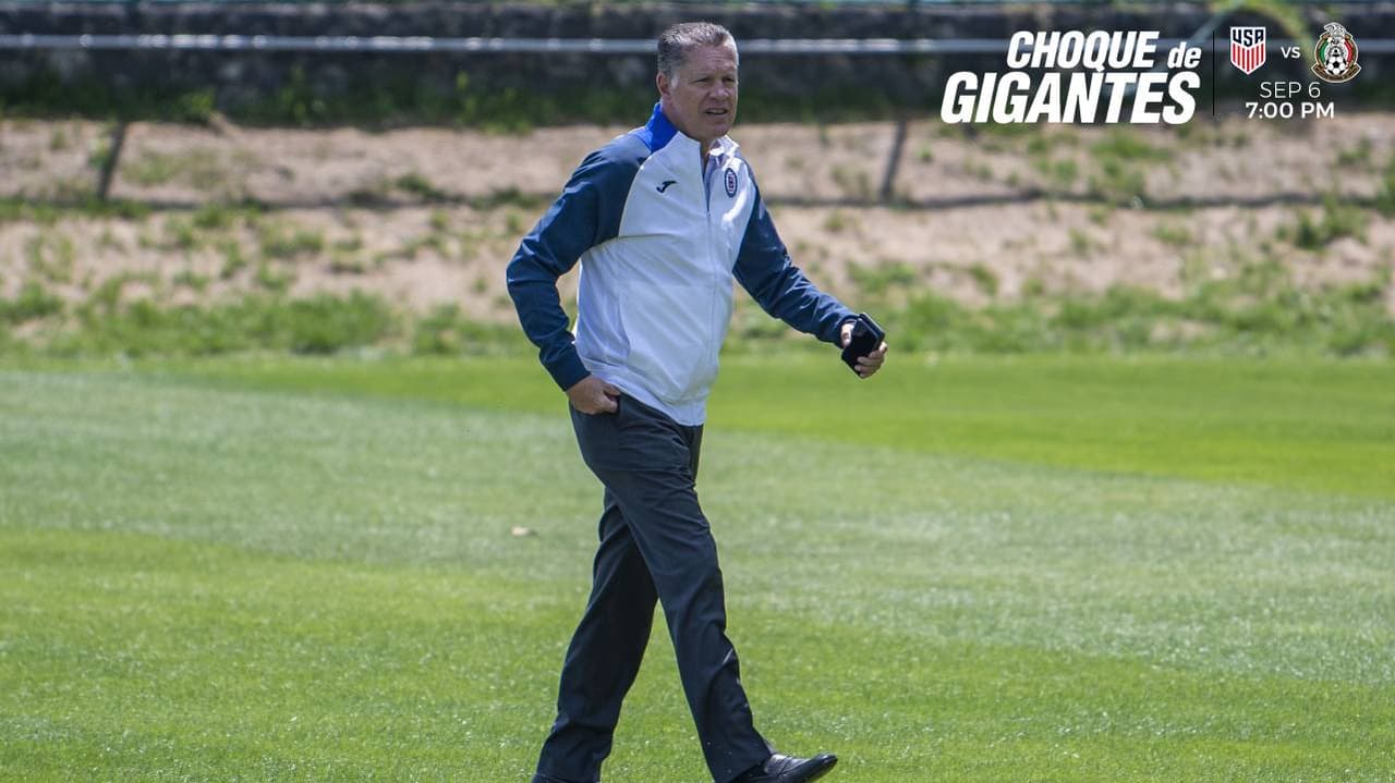 Ricardo Peláez se hace a un lado como director deportivo del Cruz Azul.