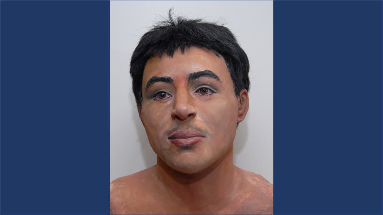 Fue encontrado el domingo 16 de noviembre del 2008 en 988 Atlanta Highway, Winder, GA en el condado de Barrow.
<br>
<br>Se cree que nació entre 1968 y 1988. Fue víctima de homicidio y fue encontrado severamente quemado en el bosque.
<br>
<br>Si reconoce a esta persona, comuníquese al GBI en Atenas al 706-552-2309.