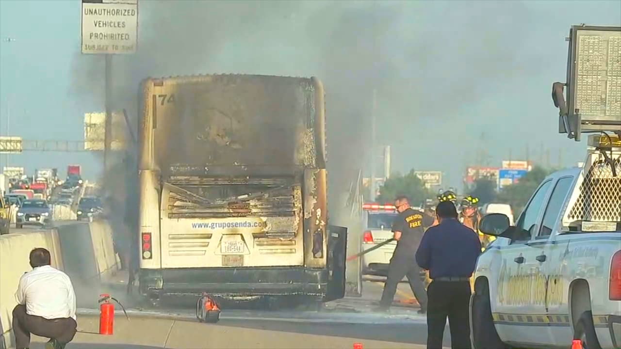 Los bomberos lograron contener el incendio y no hubo heridos.