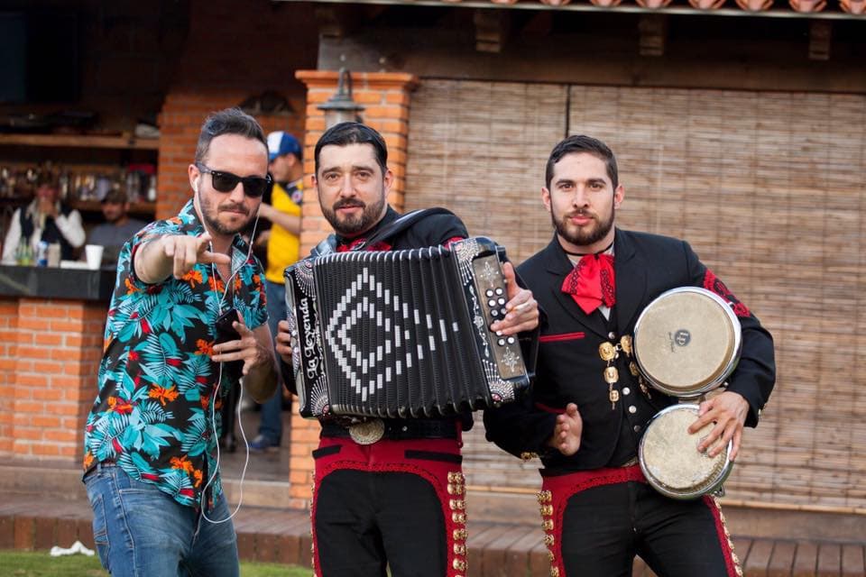 Del norte para el mundo: La Leyenda y Los Claxons hacen fusión musical