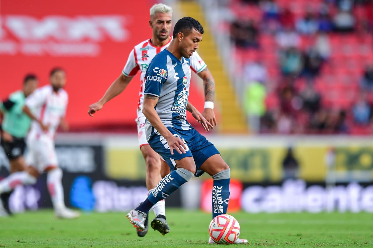 Necaxa toma rumbo en el Apertura 2022 y ahora le pegó a un Pachuca que ya suma tres partidos sin ganar en una descarga eléctrica que le vale para tres puntos muy importantes en el torneo gracias a los goles de Garnica y Giménez.