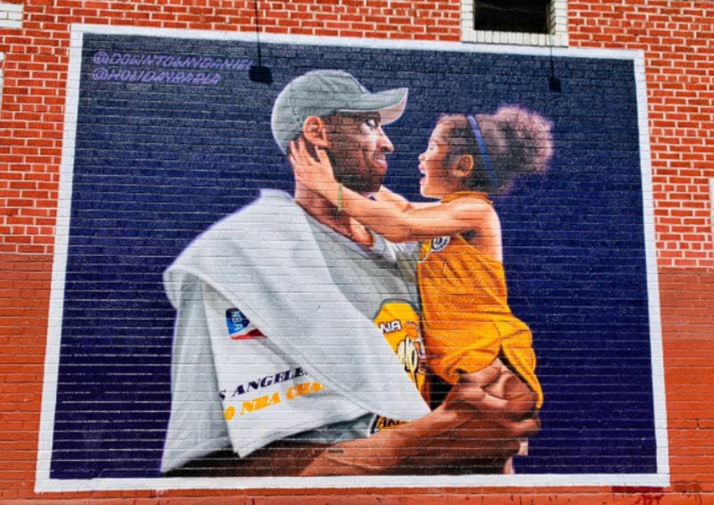 Las calles de las principales ciudades de los Estados Unidos se adornan con las asombrosas muestras de amor para la leyenda de la NBA.