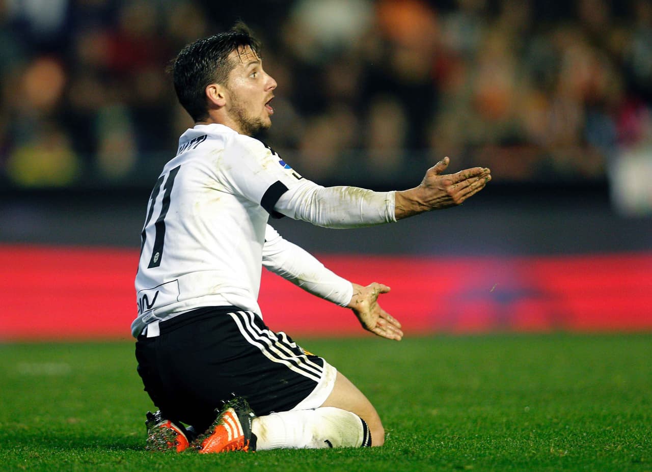 Betis 1-0 Valencia: El Betis vuelve a ganar en casa y deja al Valencia muy tocado