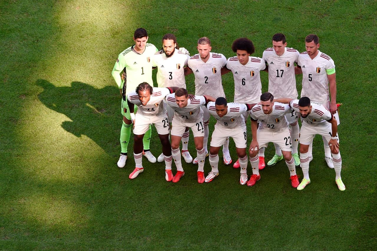 Italia se queda con el tercer lugar de la UEFA Nations League tras vencer 2-1 a Bélgica. Con anotacion de Barella y un penalti cobrado de Berardi, la 'Azzurra' se lleva la victoria. El único tanto por parte de los 'red devils' fue de Charles De Ketelaere ya al final del encuentro.