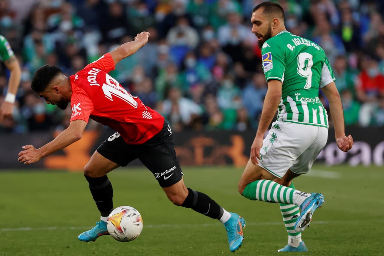 Real Betis suma un triunfo en casa ante Mallorca, con marcador de 2-1 durante la J25 en La Liga. Alexandre Moreno Lopera (25’) y Willian José, de penalti (83’), le dan el triunfo sobre la única anotación por parte de Vedat Muriqi al 75’; Lainez y Guardado fueron convocados para el encuentro.