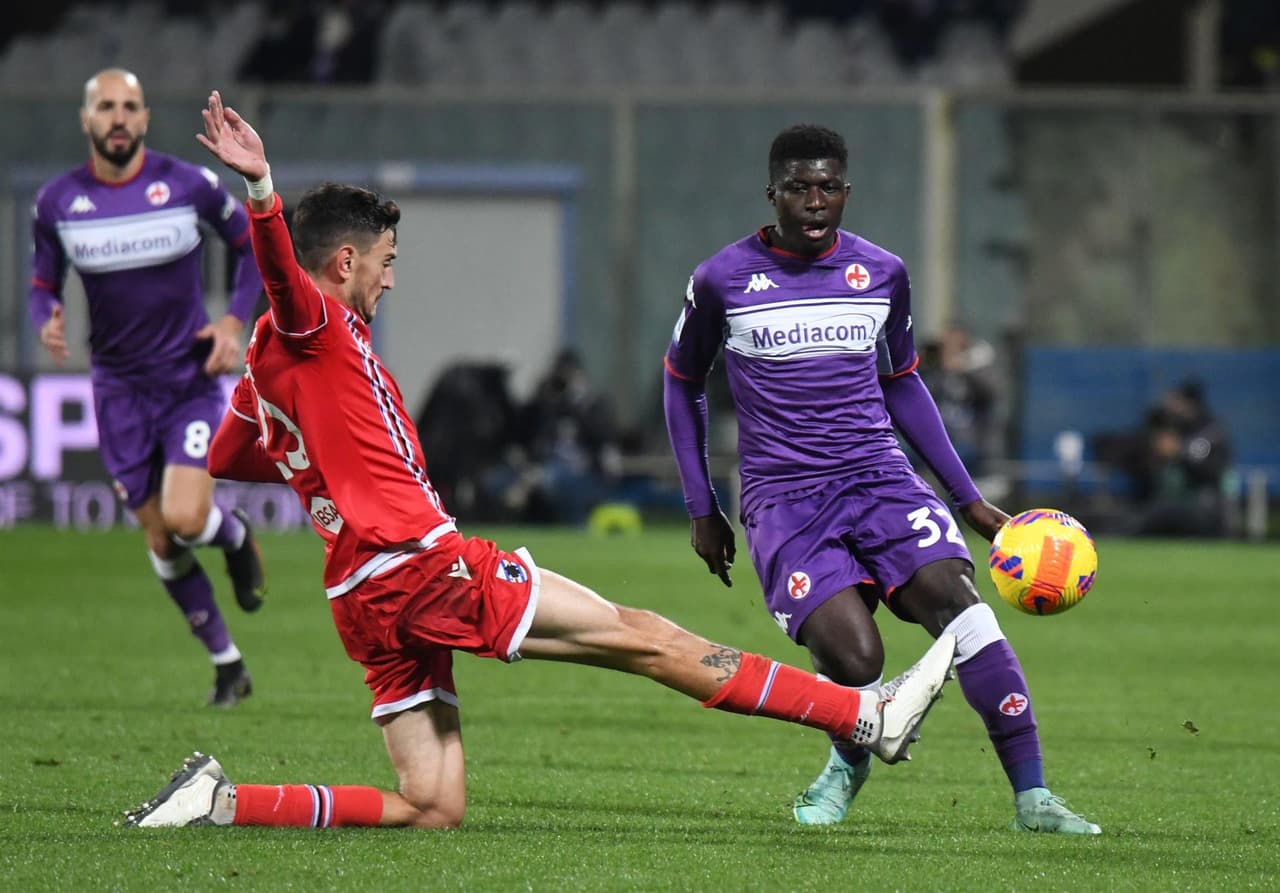 Fiorentina remonta y gana ante la Sampdoria con marcador de 3 a 1 durante la fecha 15 en la Serie A. Gabbiadini abrió el marcador, pero Callejón, Vlahovic y Sottil dieron la vuelta y anotaron para los locales.