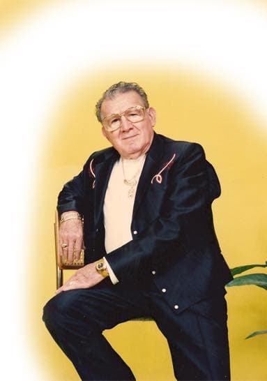 Cruz Lizárraga, su padre, tuvo en total siete hijos: 'Poncho', Germán, Joel David, Modesta, Verónica, Concepción y Aracely Lizárraga. Muchos de ellos le han seguido sus pasos en la música dentro de Banda El Recodo.