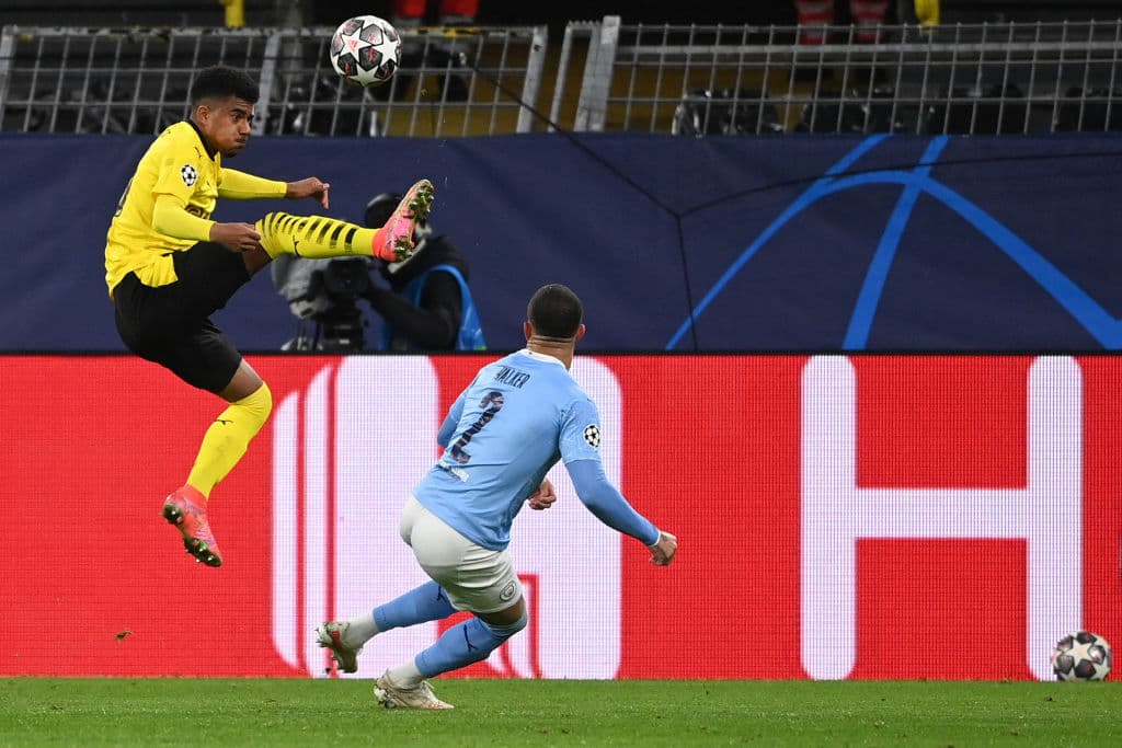 Borussia Dortmund cae ante el Manchester City como local, durante el partido de vuelta de los Cuartos de Final de la UEFA Champions League. El tanto de los locales fue por parte de Jude Bellingham, pero Riyad Mahrez y Phil Foden le dieron la victoria a los Cityzens. Los de Pep Guardiola enfrentarán al Paris Saint-Germain en la Semifinal de la justa europea.