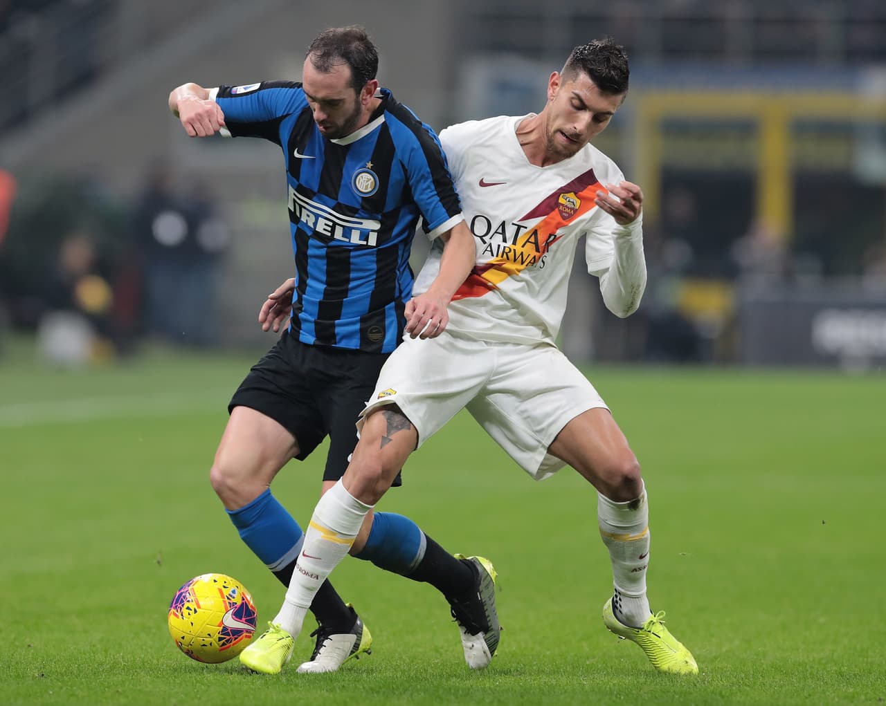 El Estadio Giuseppe Meazza albergó este encuentro entre el Inter y la Roma pero ninguno pudo imponer condiciones.
