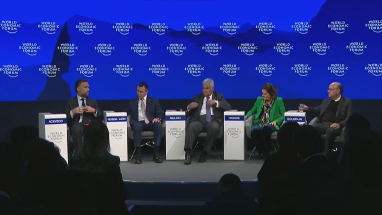 Enrique Acevedo modera debate en Foro Económico Mundial Davos 2026: Hablan sobre América Latina