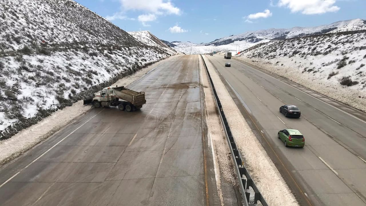 ¿Sabes qué es el hielo negro? Te explicamos por qué es un peligro durante la semana de Acción de Gracias