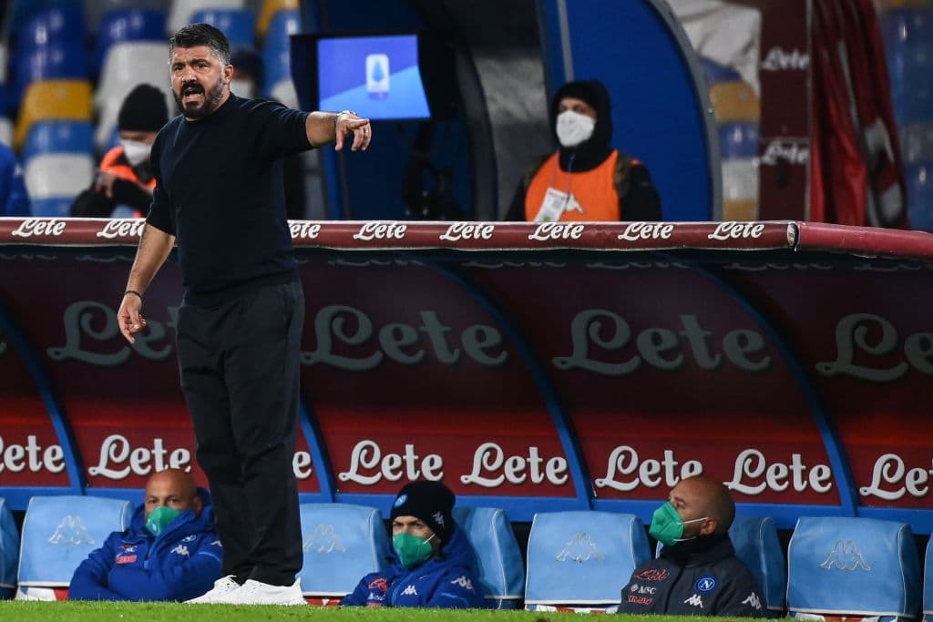 Zlatan Ibrahimovic, con doblete, y Jens Petter Hauge con gol de último minuto, le dan cómoda victoria al Milan ante el Napoli de Gatusso. El gol por parte de los napolitanos fue de Bakayoko; el mexicano Hirving Lozano jugó 53 minutos.