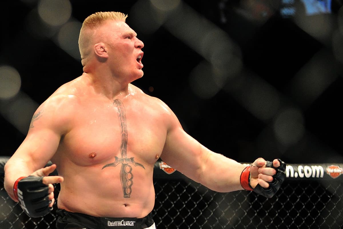 Brock Lesnar, también en WWE actualmente, tiene la consecuencia en sus orejas de sus años de combate en la UFC.