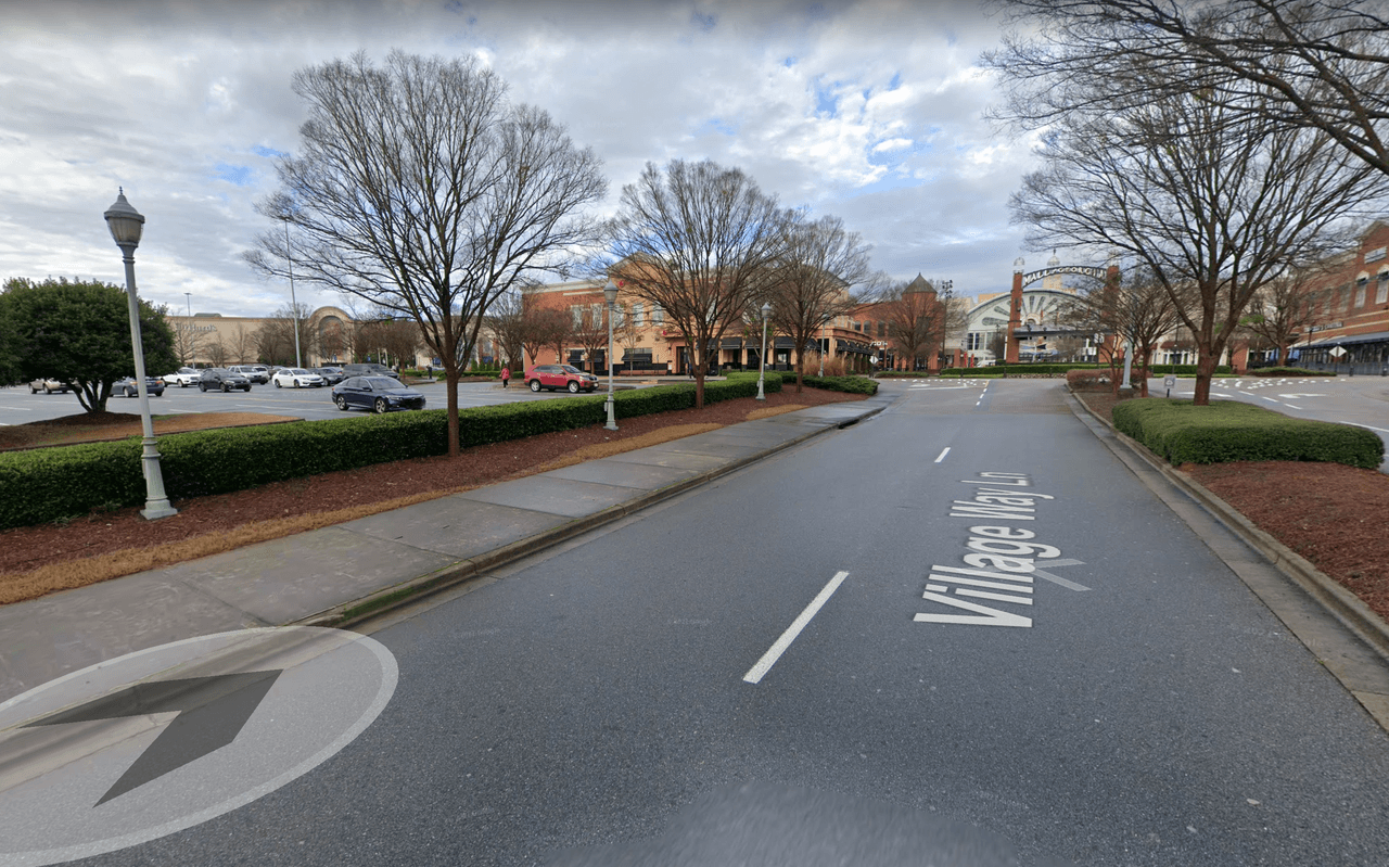 Tiroteo en el Mall of Georgia: un policía dispara a un sospechoso de robo acusado de apuñalar a una persona