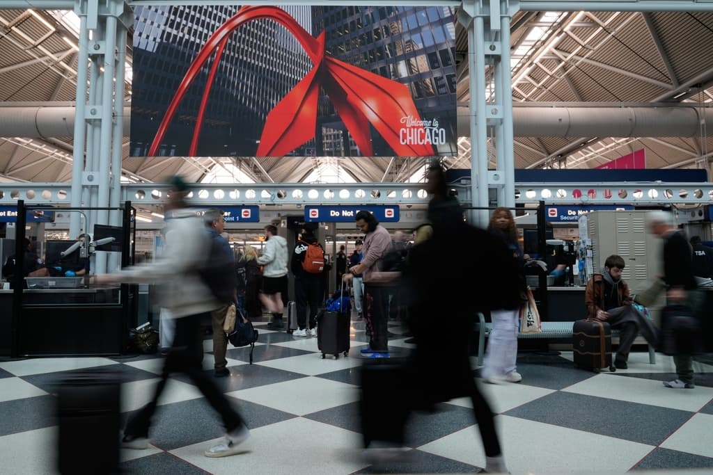 Recorte propuesto por Trump amenaza vuelos subsidiados desde O’Hare a tres aeropuertos de Illinois