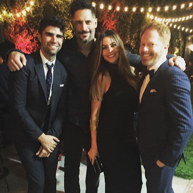 Van juntos a todos lados, como a fiestas o reuniones.