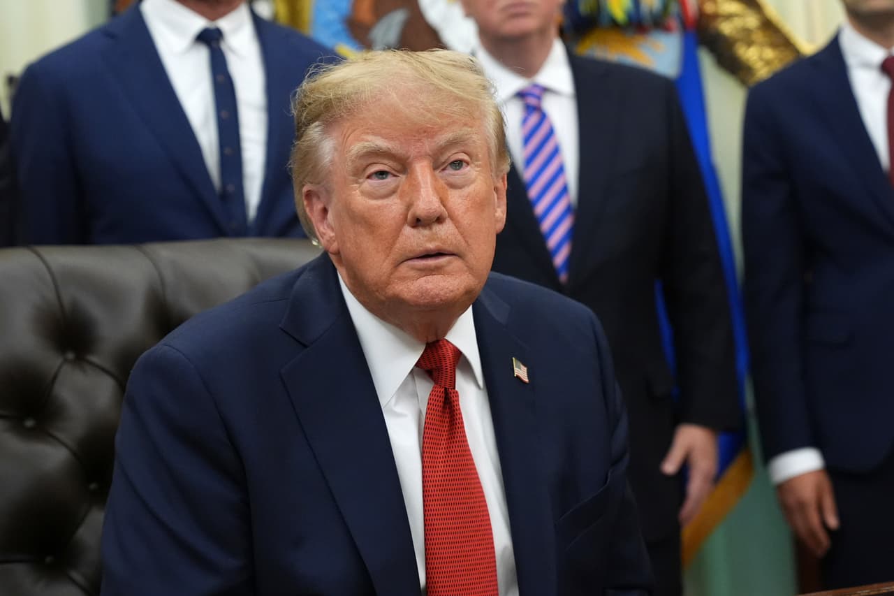 Donald Trump dice estar dispuesto a reunirse con el presiden de Irán, Masud Pezeshkian