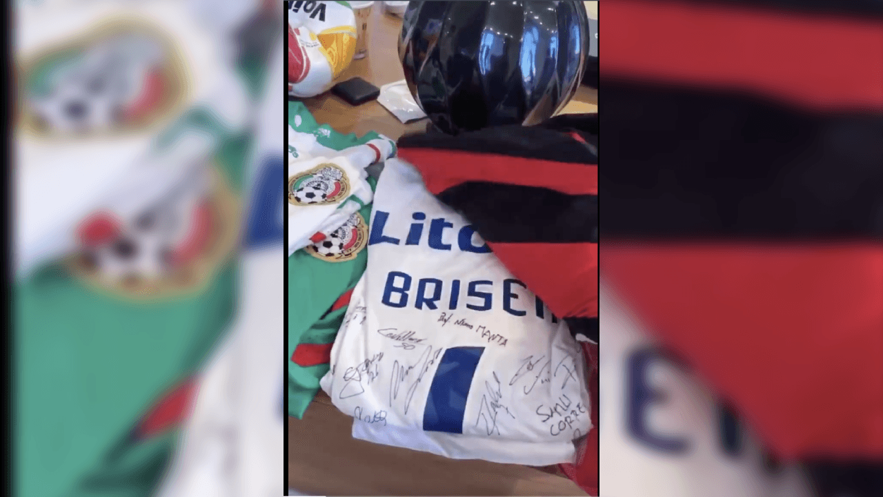 ¡Impresionante! Así se destaca la imponente colección del defensor mexicano.